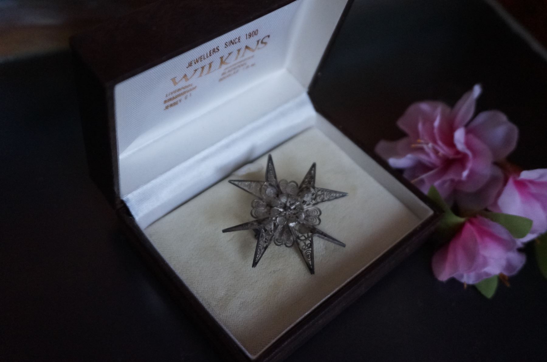 Antique filigree silver Maltese cross brooch