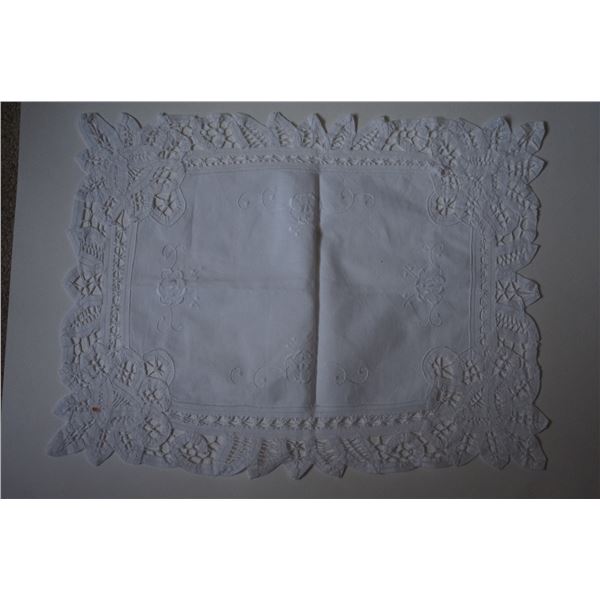 Vintage lase table decor