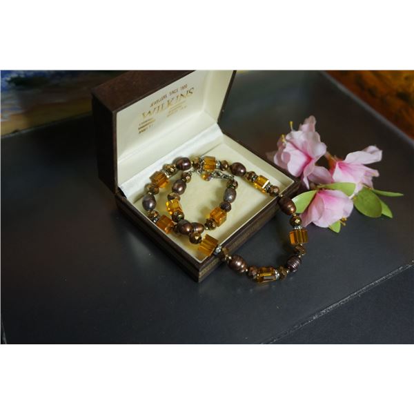 Vintage necklace with crystals and freshwater pearls