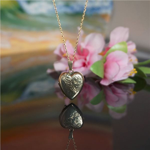 Victorian 9kt gold locket pendant, 2 sides picture locket, Heart locket pendant