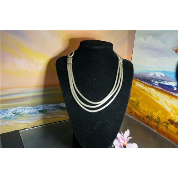 Vintage silver tone Necklace