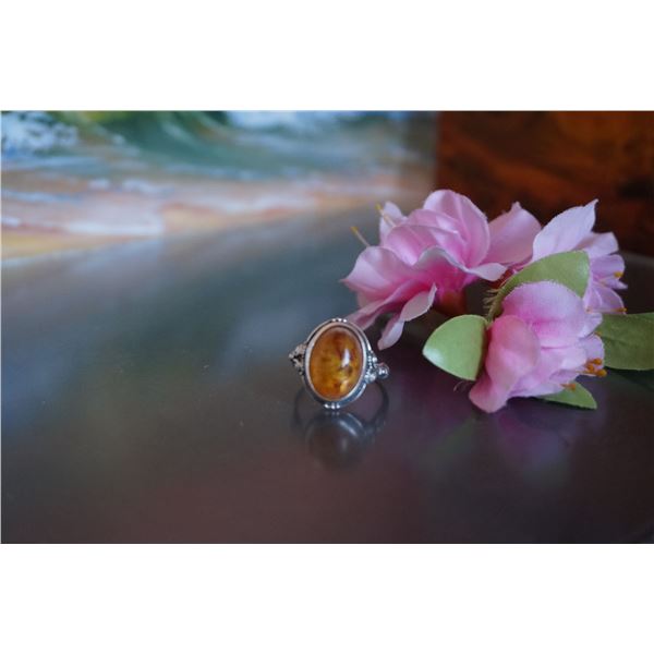 Vintage Silver amber ring size 8