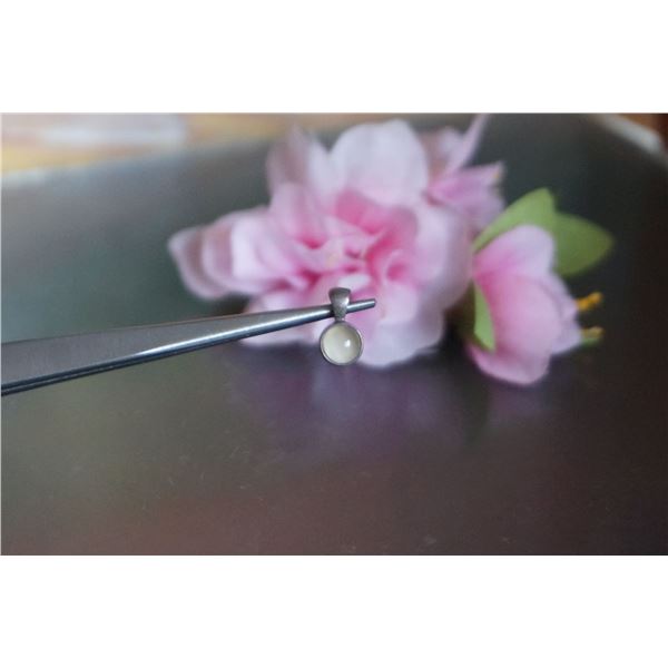 Vintage silver pendant with quartz stone