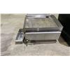 Image 4 : AMERICAN RANGE QUALITY COOKING EQUIPMENT TOP GRILL