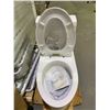 Image 2 : ONE-PIECE TOILET SLOW LOWERING SEAT RETAIL $ 980