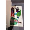 Image 2 : THE BEATLES YELLOW SUBMARINE 20 POP-OUT ART DECORATIONS BOOK