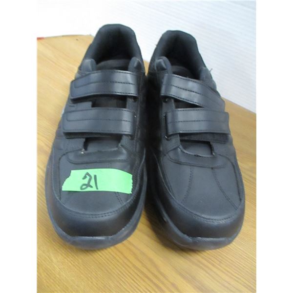 NEW:  DR. SCHOLL'S VELCRO RUNNERS (SIZE 12W)