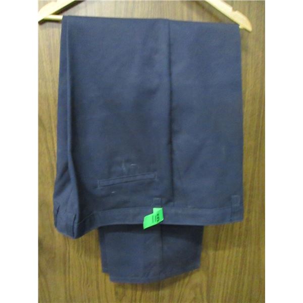 NEW:  DICKIES WORK PANTS (SIZE 42 X 30)