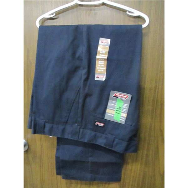 NEW:  DICKIES WORK PANTS (SIZE 44 X 30)