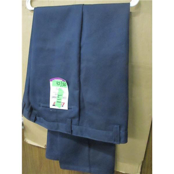 NEW:  DICKIES WORK PANTS (SIZE 42 X 30)