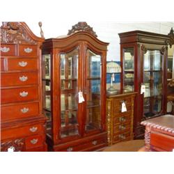 Chippendale Short Leg Dutch Show Case