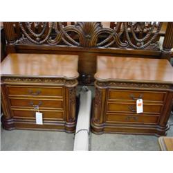 Thomasville Bedside Table 3-dr