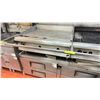 Image 3 : *O/S* GAS GRILL AND GRIDDLE COMBO