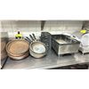 Image 1 : *O/S* LOT OF PANS AND WARMING STATION