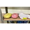 Image 2 : SHELF LOT OF BOWLS AND CONTAINERS