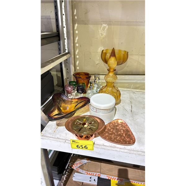 LOT OF ASSORTED ITEMS INCLUDING; GLASS SOAP DISPENSERS, BRAUN SCALE, GLASS DECOR AND MORE