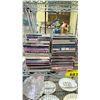 Image 2 : LOT OF ASSORTED CDS