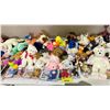 Image 3 : SHELF LOT OF ASSORTED TY STUFFED ANIMALS AND MORE