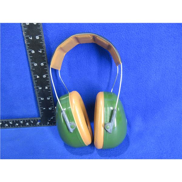 Peltor H7 Hearing Protection Ear Muffs