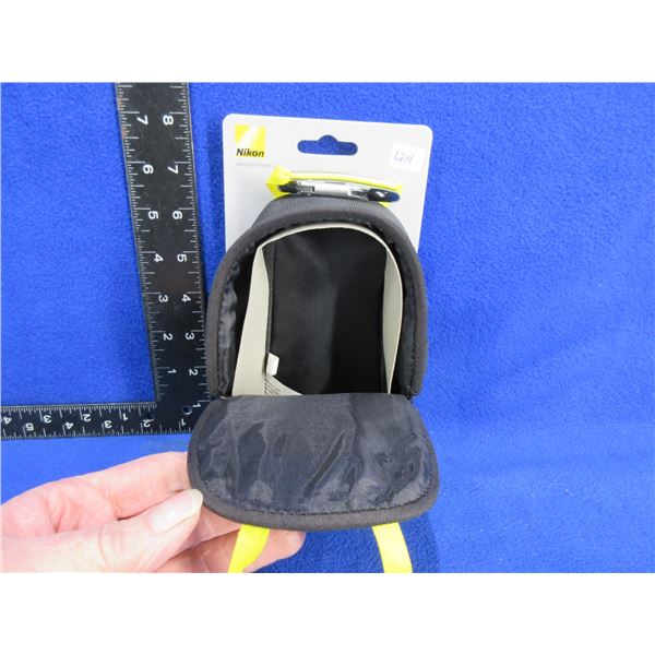 NEW - Nikon SnapPack Magnetic Open & Close Case