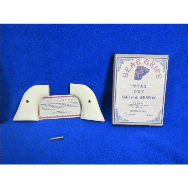 Bear Grips for Ruger with Screw - Faux Ivory