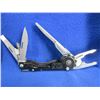 Image 2 : SOG Switch Plier Multi-Tool with Leather Sheath