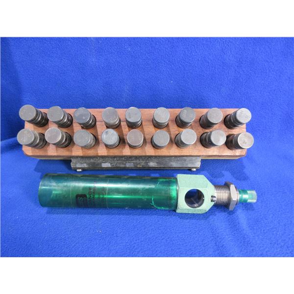 Little Dandy Powder Measure with 18 Rotors