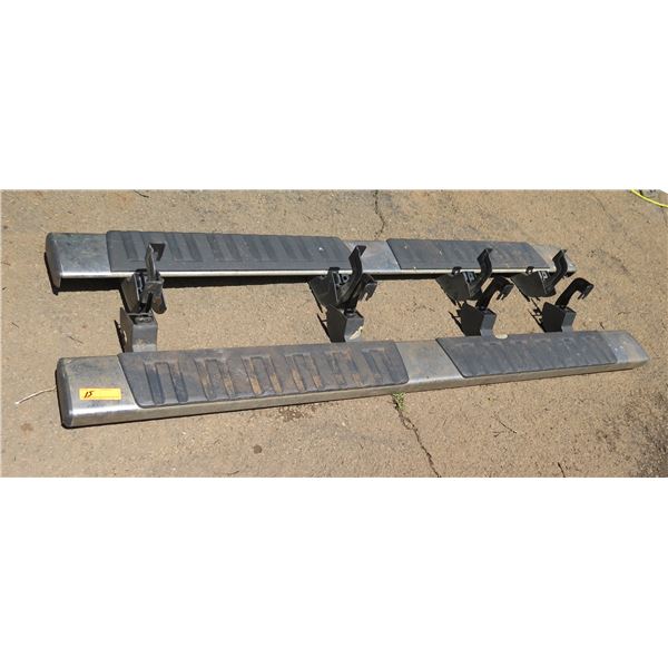 Qty 2 Vehicle Running Boards w/ Mount