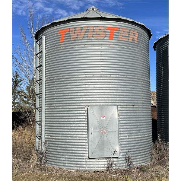 2000 Bushel Twister Flat Bottom Bin