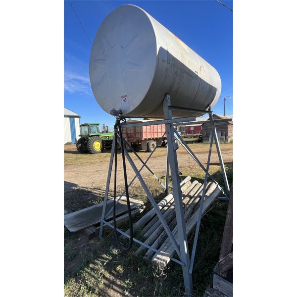 500 Gallon Fuel Tank and Stand