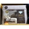 Image 2 : New Diamond Hotel 4pc King size bed sheet set w/ Life Comfort Embossed plush throw