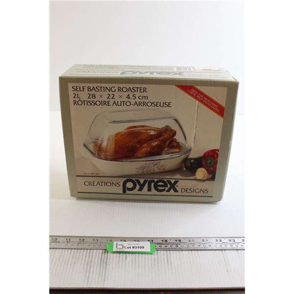 Pyrex Self Basting Roaster - 2L, 28 x 22 x 4.5cm, Sealed