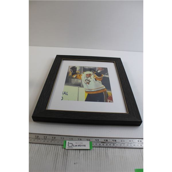 Framed Mario Lemieux Picture - 13 3/4  x 16 3/4 