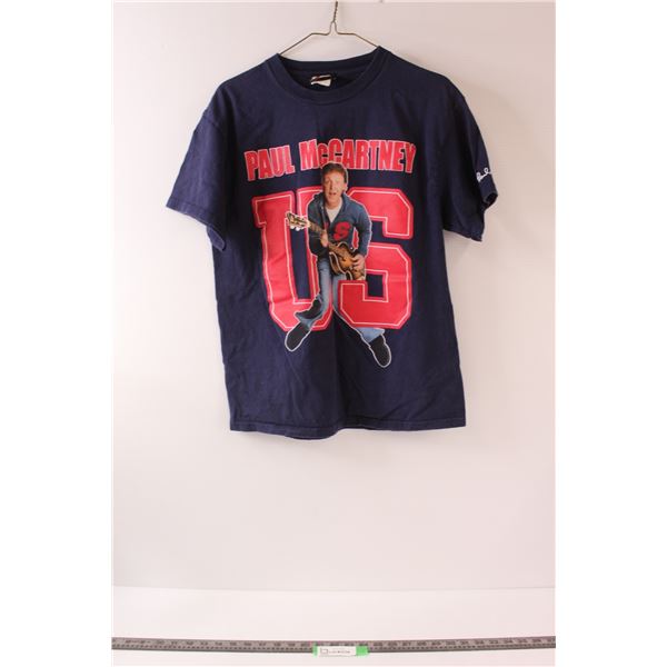 *Paul McCartney 2005 USA Concert Tour & Canada T-Shirt - Size Med. (By Giant Merchandising, Not a Wa