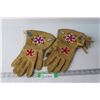 Image 1 : Indigenous Beaded Gloves