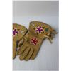 Image 3 : Indigenous Beaded Gloves