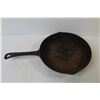 Image 2 : (2) Cast Iron Frying Pans ( 9 3/4" x 8 3/4")