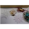 Image 2 : Assorted Christmas Ornaments