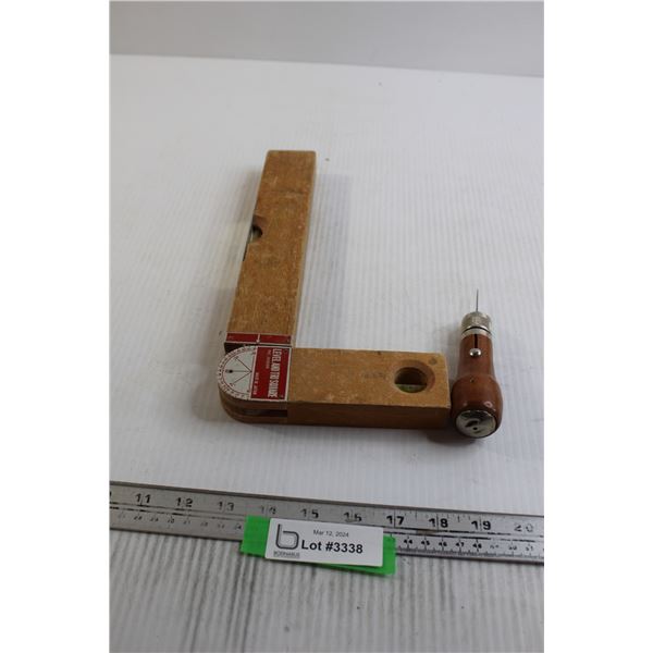 Level and Tri Square, Hand Stitcher - Bodnarus Auctioneering