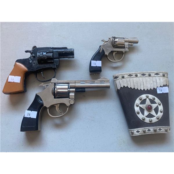 Replica Snubnose 38 And Set Of Capguns With Leather Holster Piece