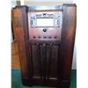 Image 1 : Large Wooden Antique General Electric Radio MO: F-127 28L x 14D x 43T ( Untested)