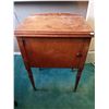 Image 1 : Antique Singer Sewing Machine Table 21L x 16D x 31T MO: K5293867