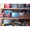 Image 1 : Assortment Of Vintage Kitchen Collectables