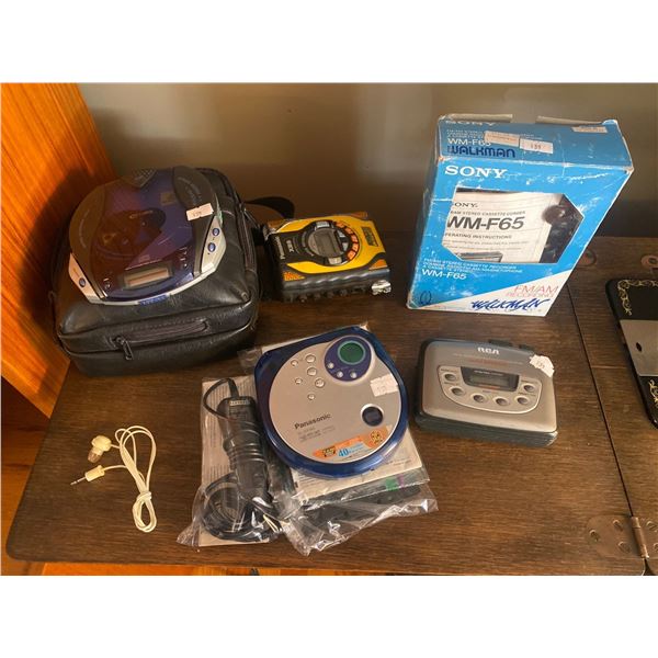 Assortment Of 90's Tech