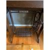 Image 4 : Antique Singer Sewing Machine Desk MO:JA905100