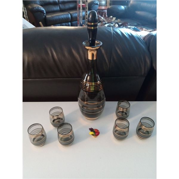 High-End Glass Gold Detailed Decanter With Matching Mini Glasses