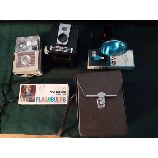 Kodak Brownie Hawkeye And Flashfun Hawkeye With Poloroid Flash 268