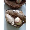 Image 2 : Collection Baseball Mitts