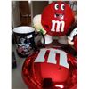 Image 3 : Large Assortment Of Vintage And Modern M&M Collectables