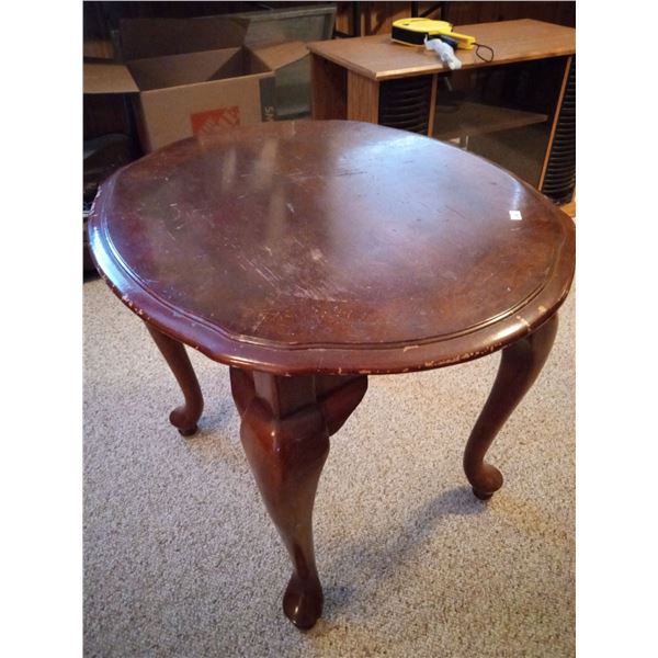 Vintage Wooden Side Table 26L x 22W x 21T